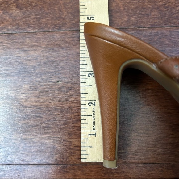 Michael Michael Kors Seaport T-Strap Brown and Orange Women's Heels, Size 8 - Picture 13 of 13